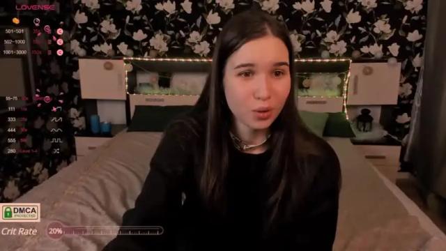 Image 12 of roxiemils Stream on Chaturbate on 17 months ago
