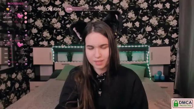 Image 2 of roxiemils Stream on Chaturbate on 17 months ago