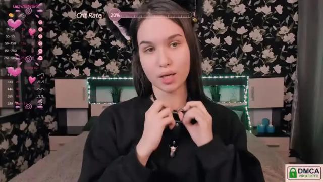 Image 3 of roxiemils Stream on Chaturbate on 17 months ago