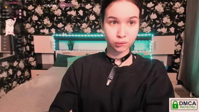 Image 11 of roxiemils Stream on Chaturbate on 17 months ago