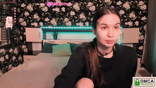 Image 8 of roxiemils Stream on Chaturbate on 17 months ago