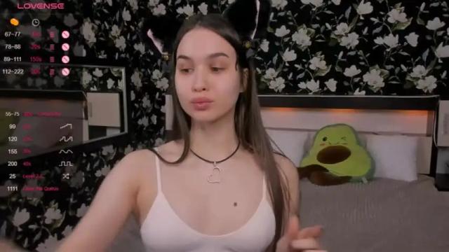 Image 4 of roxiemils Stream on Chaturbate on 15 months ago