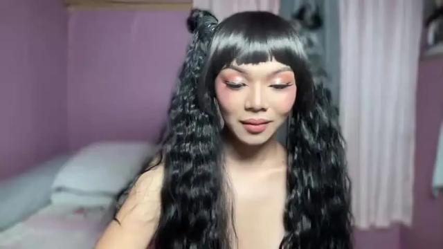 Image 2 of roxieroxieroxie Stream on Chaturbate on 17 months ago