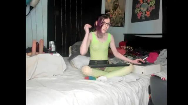 Image 4 of roxihazeleyes Stream on Chaturbate on 13 months ago
