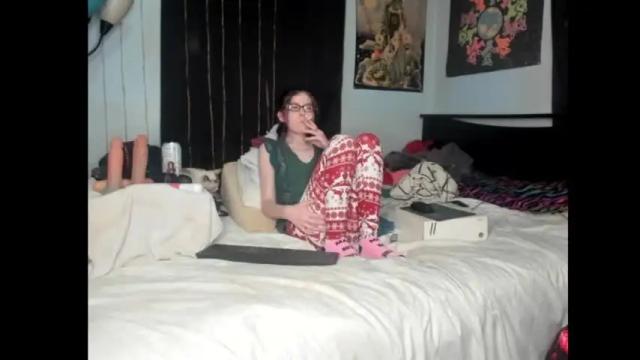 Image 8 of roxihazeleyes Stream on Chaturbate on 12 months ago
