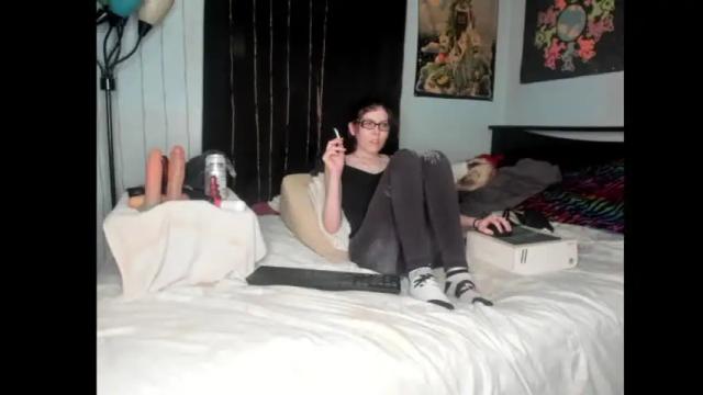 Image 10 of roxihazeleyes Stream on Chaturbate on 12 months ago