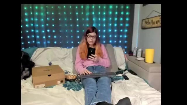 Image 8 of roxihazeleyes Stream on Chaturbate on 27 days ago