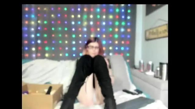 Image 3 of roxihazeleyes Stream on Chaturbate on 20 days ago