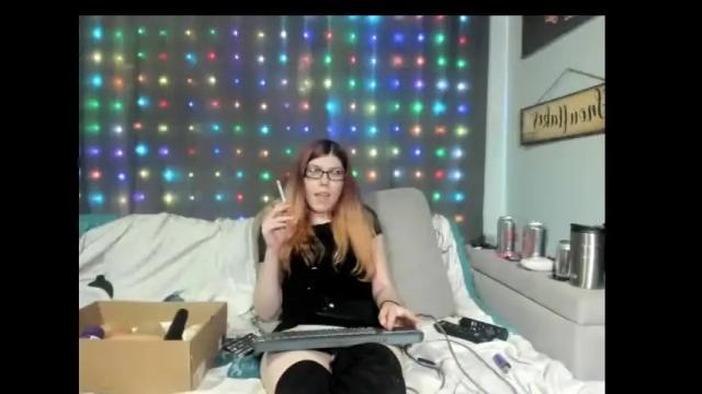 Image 7 of roxihazeleyes Stream on Chaturbate on 20 days ago