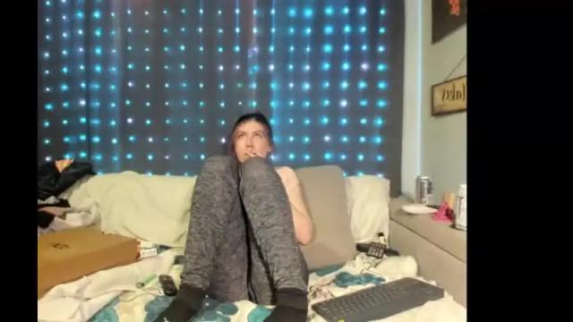 Image 4 of roxihazeleyes Stream on Chaturbate on 1 day ago