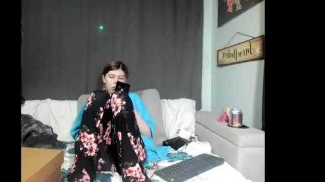 Image 11 of roxihazeleyes Stream on Chaturbate on 1 month ago