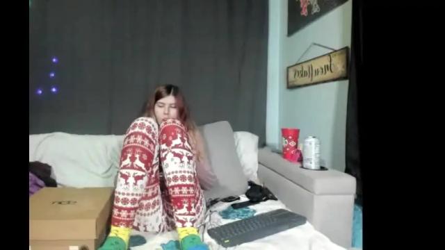 Image 4 of roxihazeleyes Stream on Chaturbate on 1 month ago