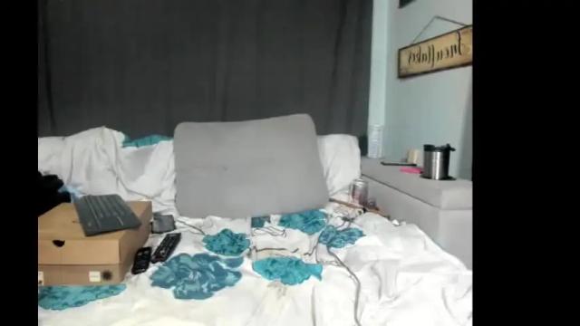 Image 2 of roxihazeleyes Stream on Chaturbate on 26 days ago