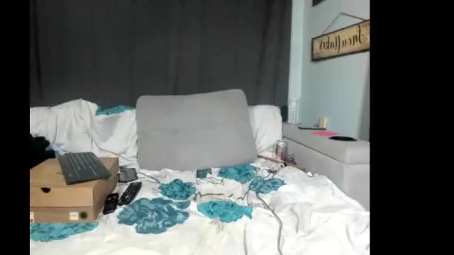 Image 7 of roxihazeleyes Stream on Chaturbate on 26 days ago
