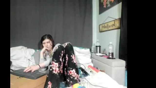 Image 6 of roxihazeleyes Stream on Chaturbate on 19 days ago