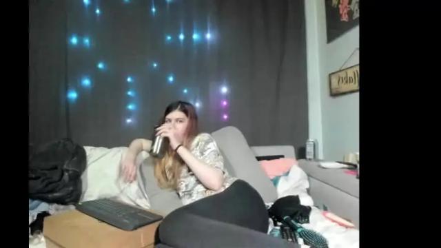 Image 12 of roxihazeleyes Stream on Chaturbate on 17 days ago