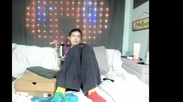 Image 2 of roxihazeleyes Stream on Chaturbate on 14 days ago