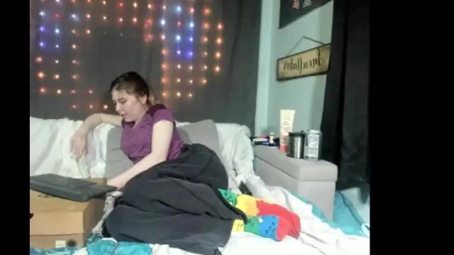 Image 7 of roxihazeleyes Stream on Chaturbate on 14 days ago