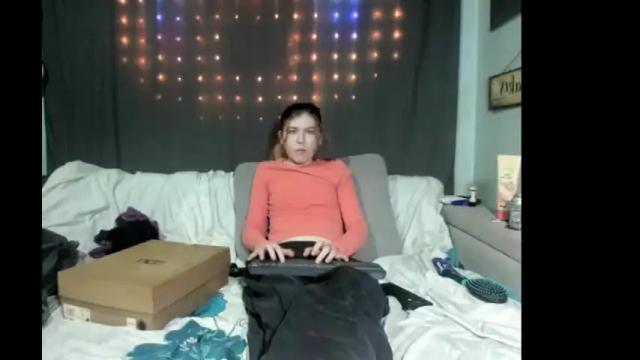 Image 8 of roxihazeleyes Stream on Chaturbate on 13 days ago