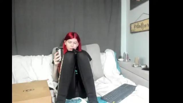 Image 2 of roxihazeleyes Stream on Chaturbate on 7 days ago