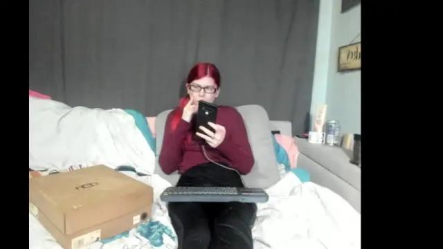 Image 2 of roxihazeleyes Stream on Chaturbate on 4 days ago