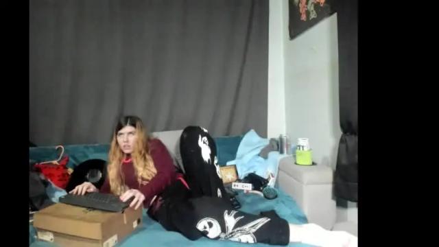 Image 2 of roxihazeleyes Stream on Chaturbate on 1 month ago