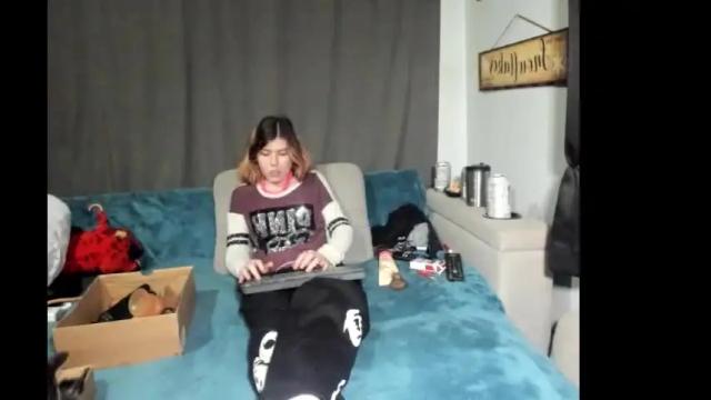 Image 6 of roxihazeleyes Stream on Chaturbate on 20 days ago