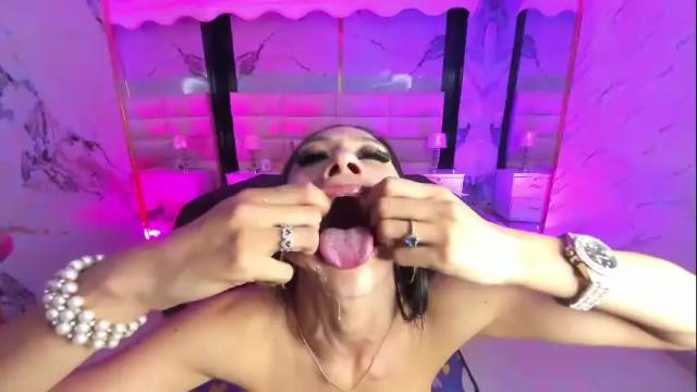 Image 2 of roxx_xanne_ Stream on Chaturbate on 5 days ago
