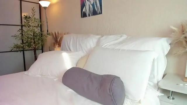 Image 3 of roxxana227 Stream on Chaturbate on 16 days ago