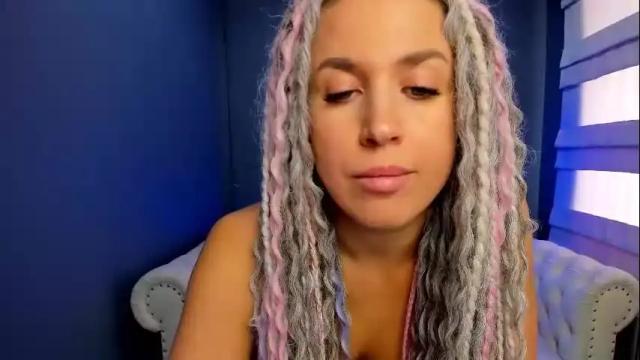 Image 3 of roxy_mars Stream on Chaturbate on 1 month ago