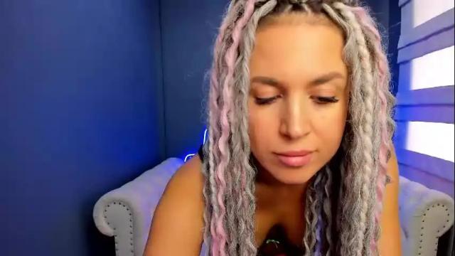 Image 8 of roxy_mars Stream on Chaturbate on 1 month ago