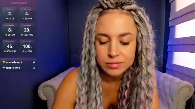 Image 3 of roxy_mars Stream on Chaturbate on 1 month ago