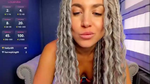 Image 4 of roxy_mars Stream on Chaturbate on 28 days ago