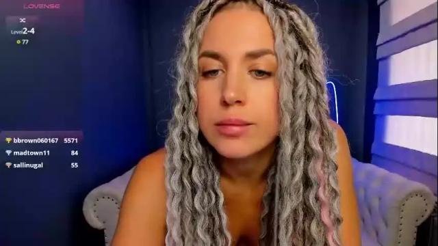Image 12 of roxy_mars Stream on Chaturbate on 26 days ago