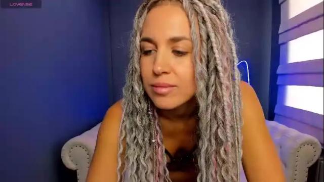 Image 11 of roxy_mars Stream on Chaturbate on 23 days ago