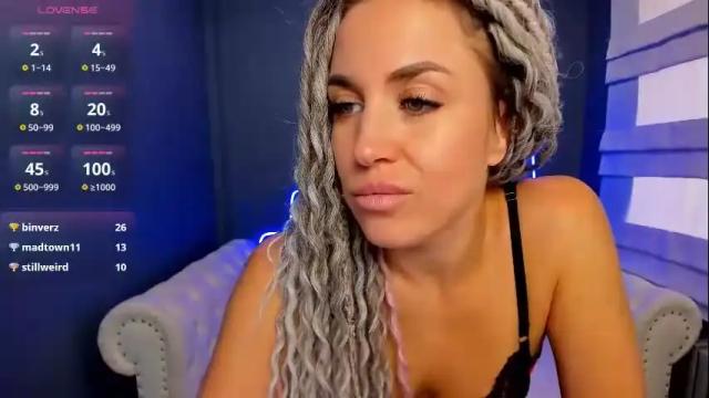 Image 3 of roxy_mars Stream on Chaturbate on 14 days ago