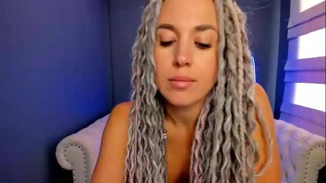 Image 3 of roxy_mars Stream on Chaturbate on 1 month ago