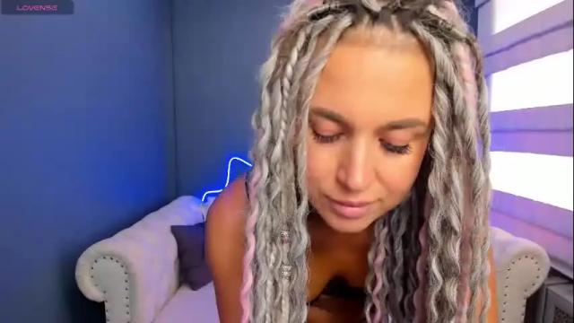 Image 2 of roxy_mars Stream on Chaturbate on 13 days ago