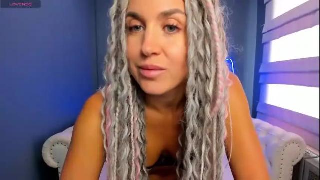 Image 6 of roxy_mars Stream on Chaturbate on 13 days ago