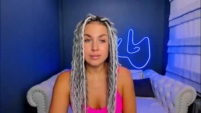 Image 7 of roxy_mars Stream on Chaturbate on 1 month ago