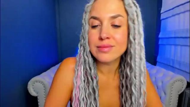 Image 4 of roxy_mars Stream on Chaturbate on 1 month ago
