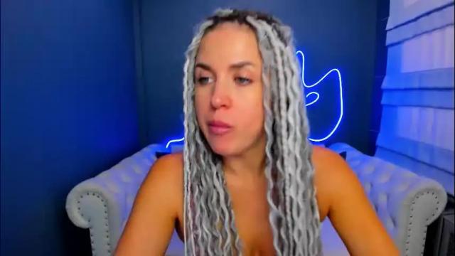 Image 3 of roxy_mars Stream on Chaturbate on 1 month ago