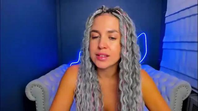 Image 6 of roxy_mars Stream on Chaturbate on 27 days ago