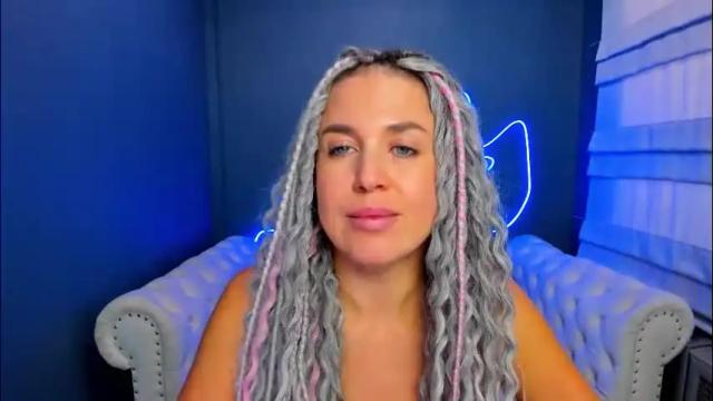 Image 2 of roxy_mars Stream on Chaturbate on 26 days ago