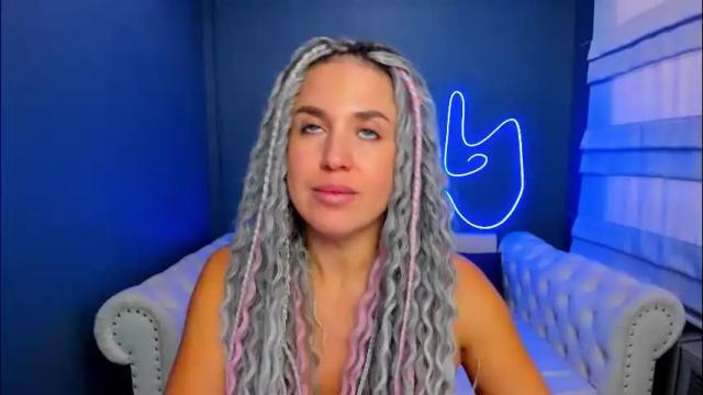 Image 4 of roxy_mars Stream on Chaturbate on 26 days ago
