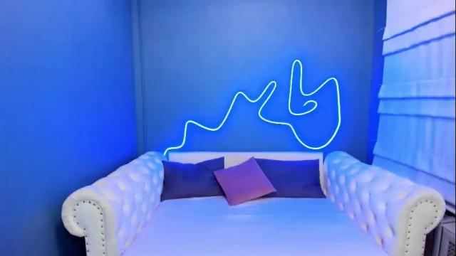 Image 11 of roxy_mars Stream on Chaturbate on 23 days ago