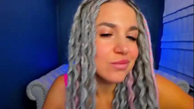 Image 8 of roxy_mars Stream on Chaturbate on 23 days ago
