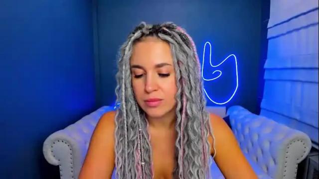 Image 3 of roxy_mars Stream on Chaturbate on 21 days ago