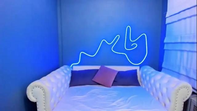 Image 11 of roxy_mars Stream on Chaturbate on 19 days ago