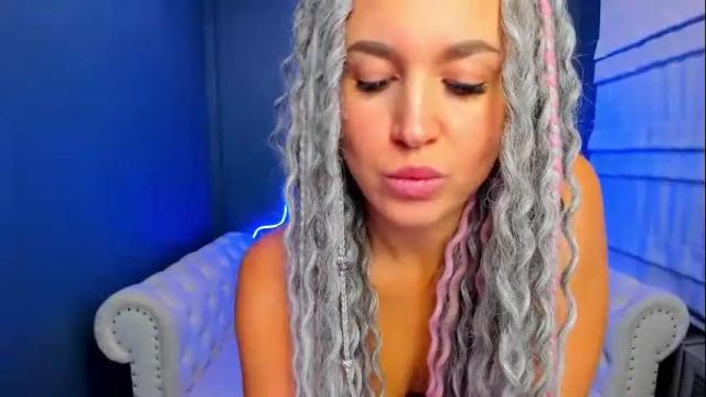 Image 3 of roxy_mars Stream on Chaturbate on 19 days ago